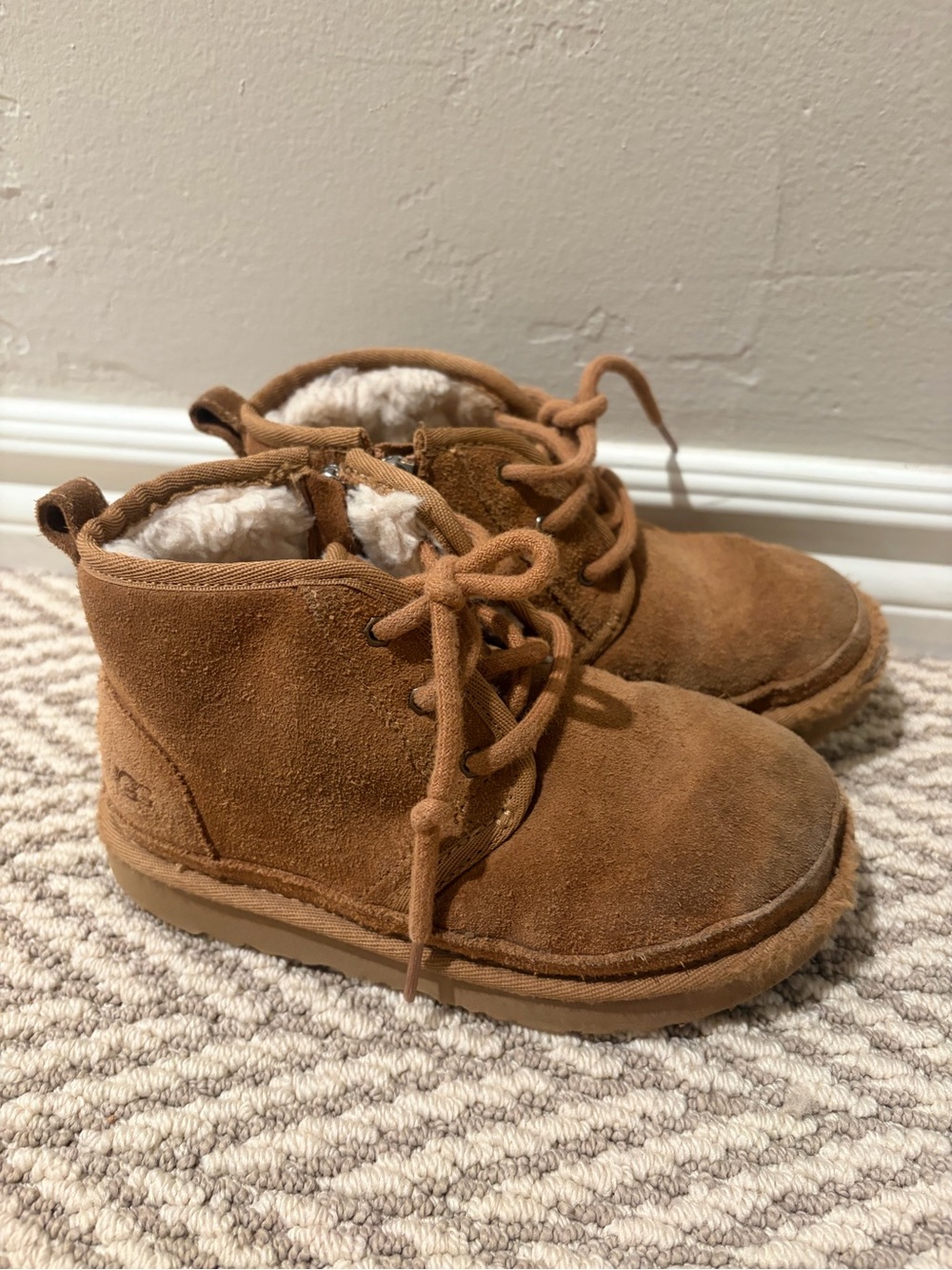UGG Kids Brown Suede Lace-Up Winter Boots
